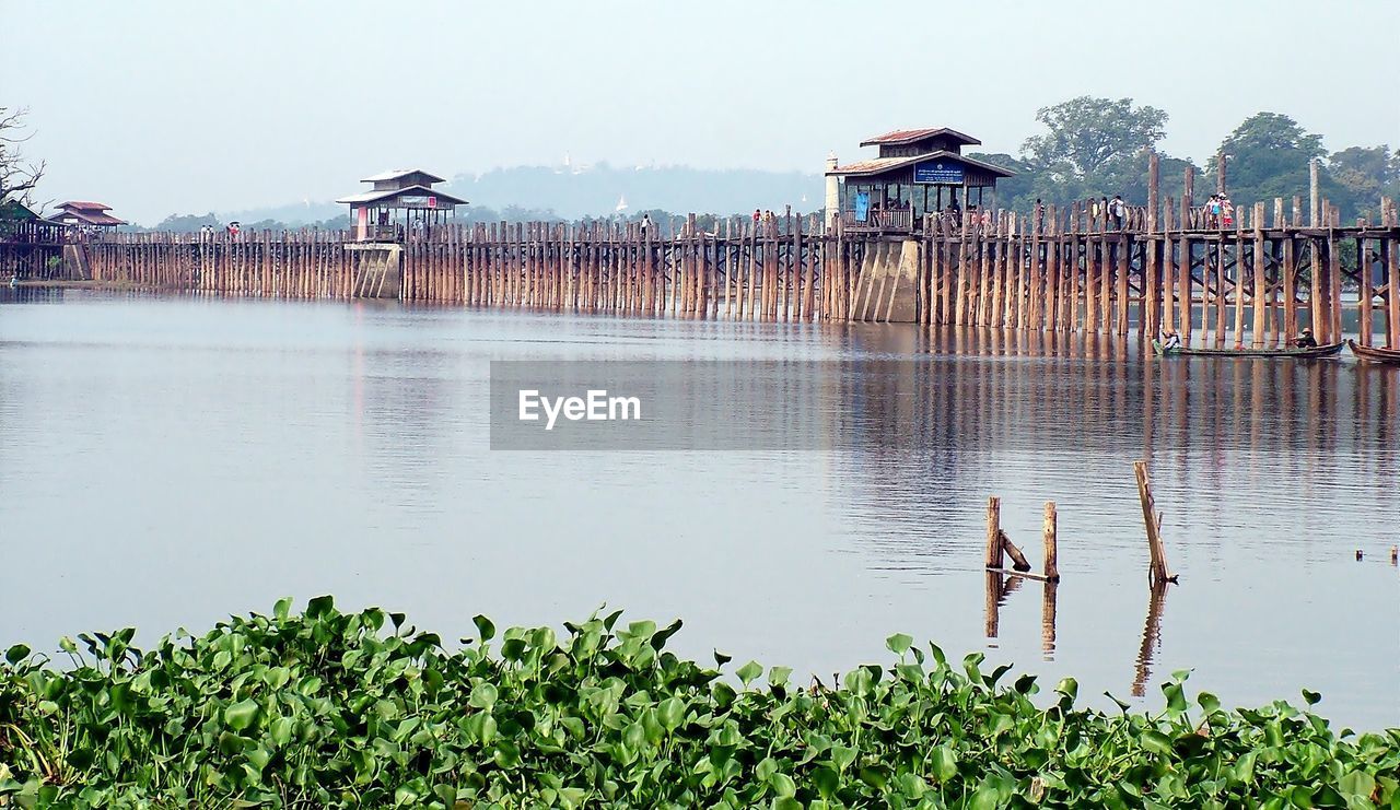 PANORAMIC VIEW OF LAKE AGAINST BUILDINGS