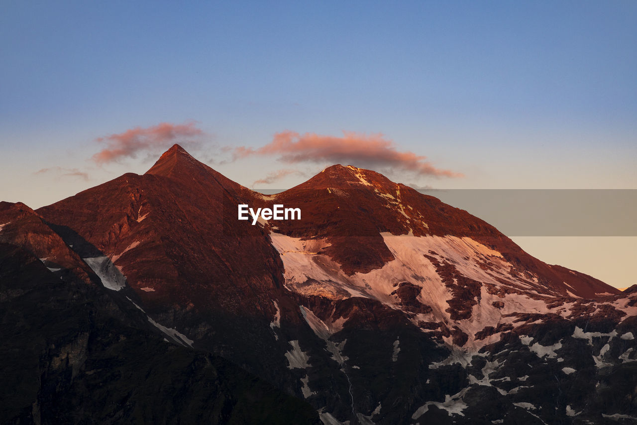 SCENIC VIEW OF MOUNTAIN AGAINST SKY