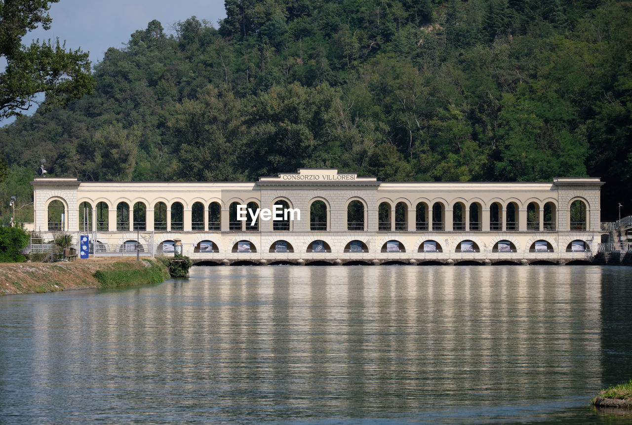 REFLECTION OF BUILDING ON WATER