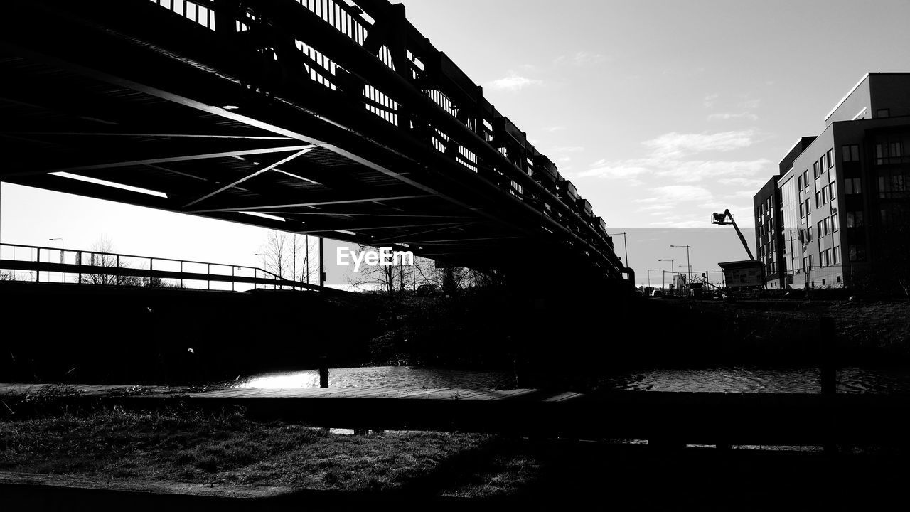 Black and white bridge 