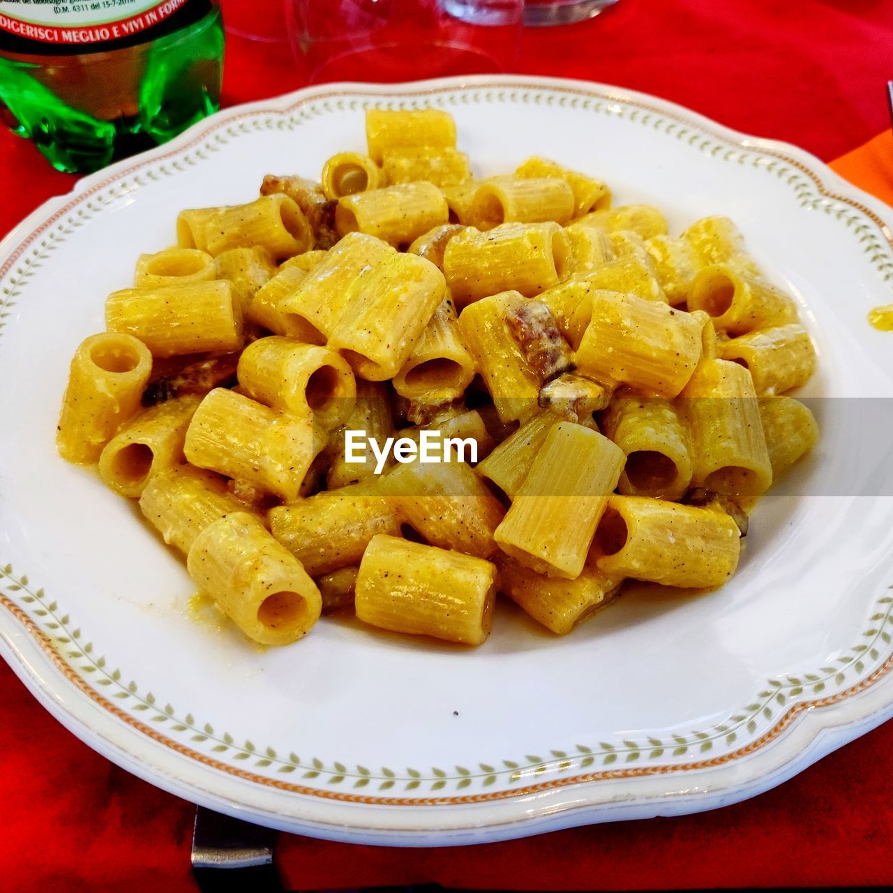 food, food and drink, dish, plate, pasta, italian food, cuisine, freshness, vegetarian food, indoors, no people, fast food, table, still life, high angle view, healthy eating, meal, produce, snack, close-up