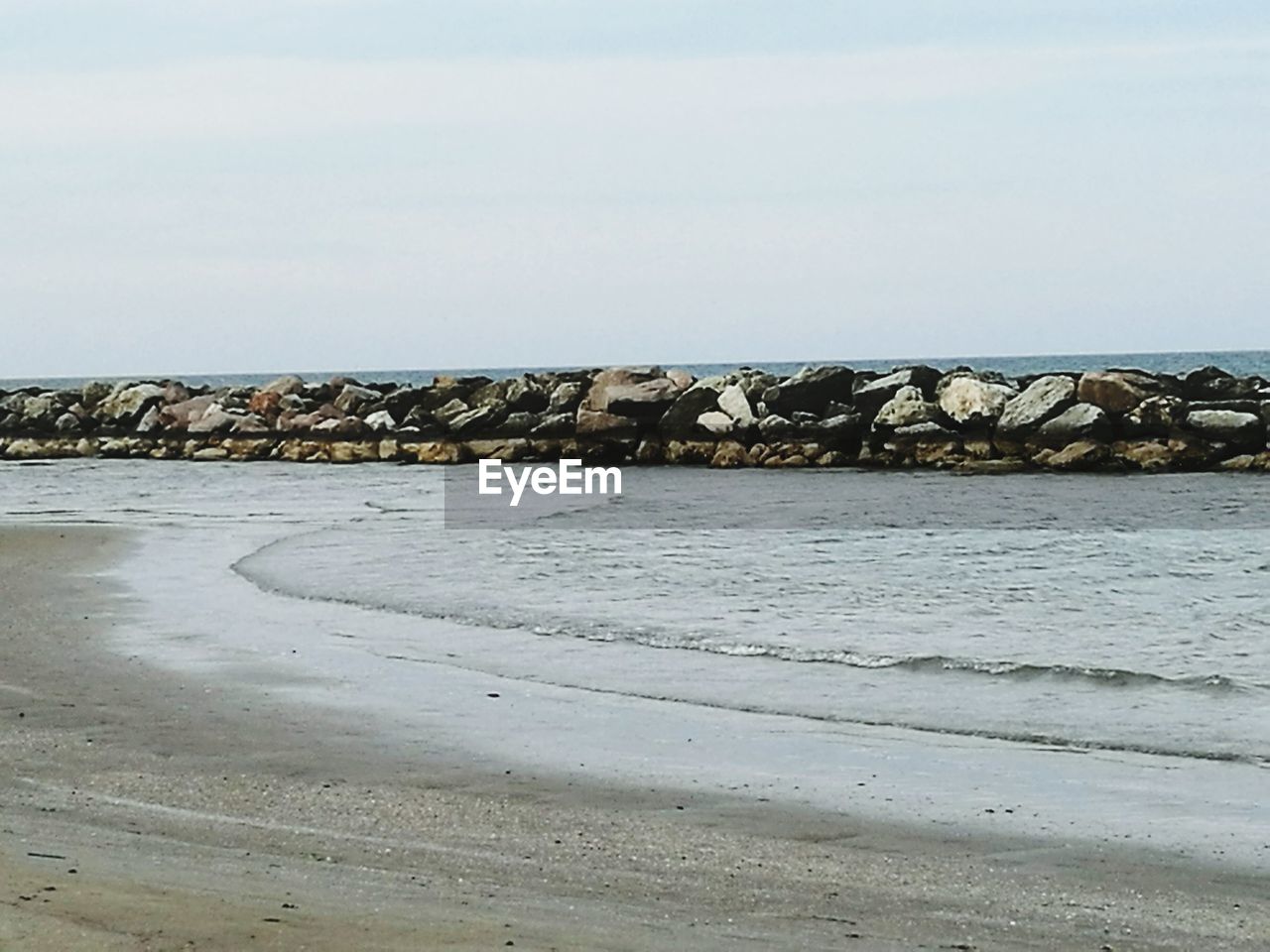 VIEW OF SEA AGAINST SKY