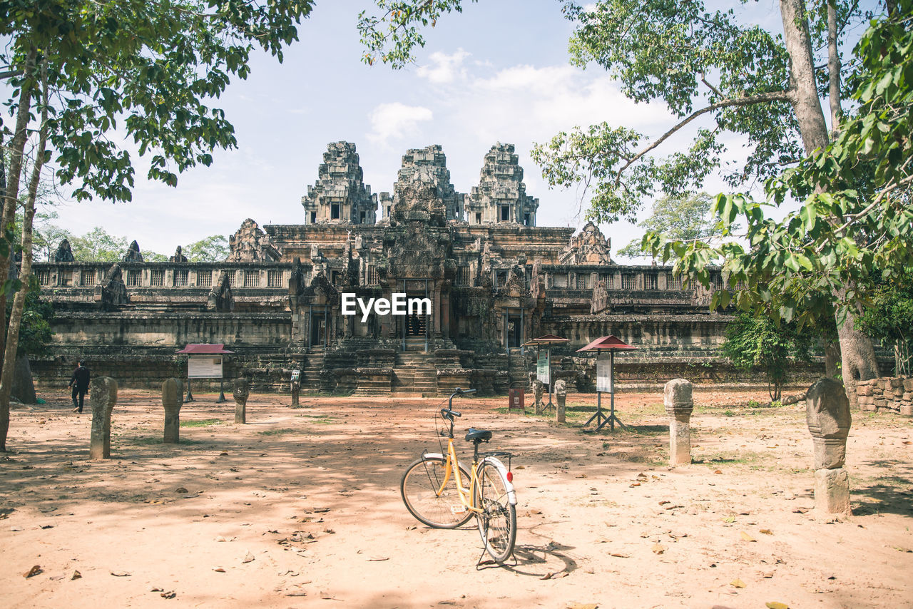 VIEW OF OLD BUILDING