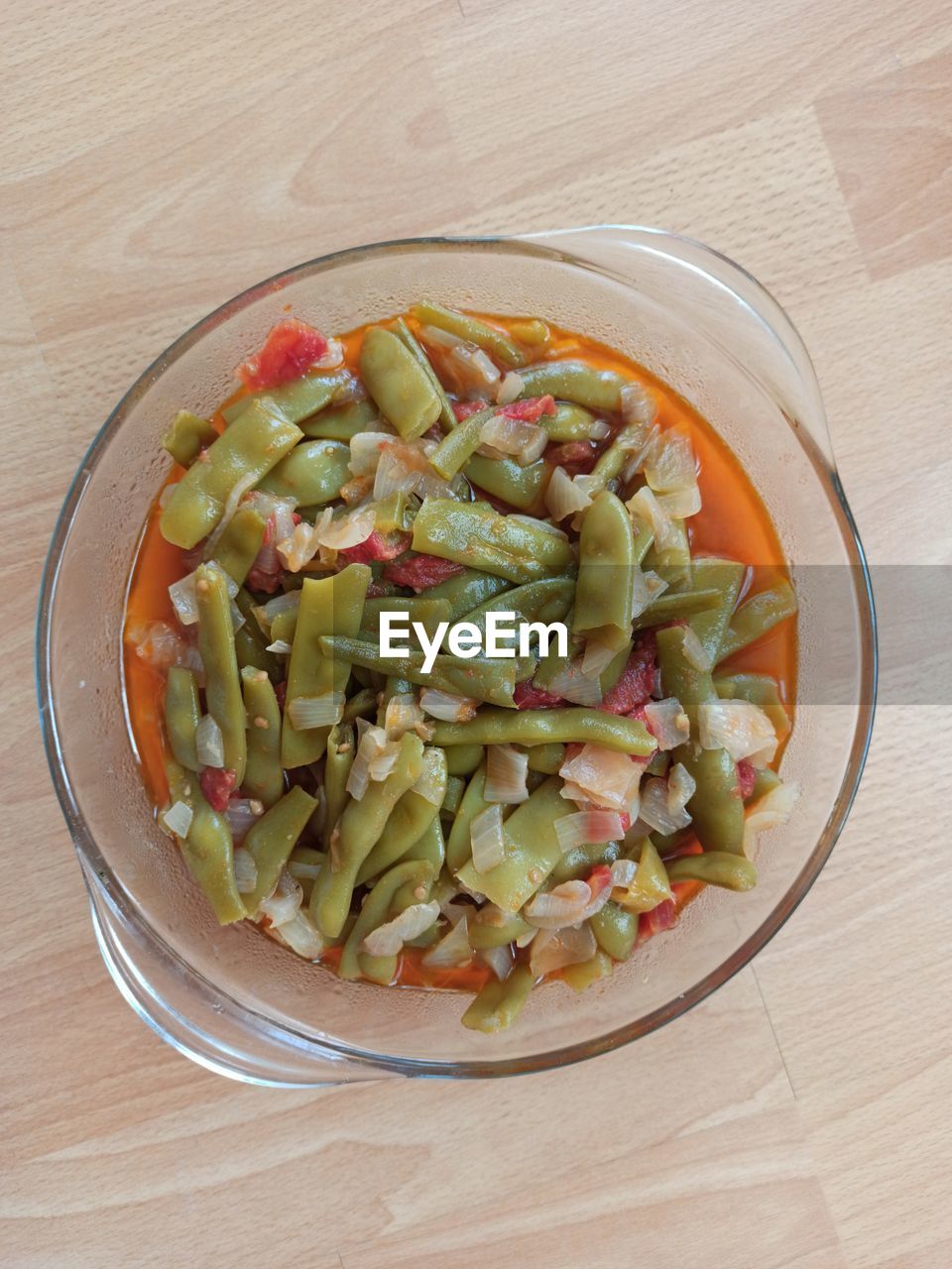 HIGH ANGLE VIEW OF FRUITS IN PLATE ON TABLE