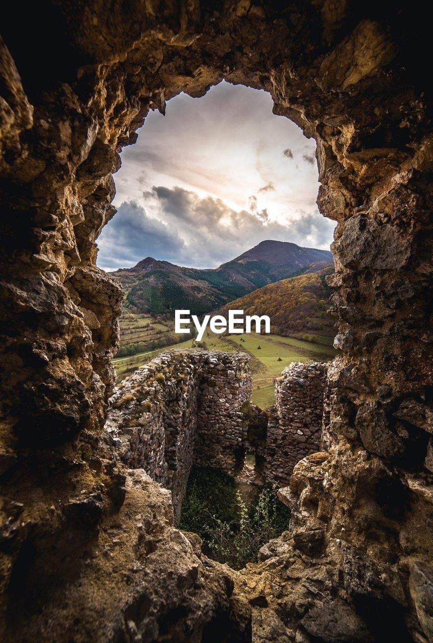 PANORAMIC VIEW OF ROCK FORMATION AGAINST SKY