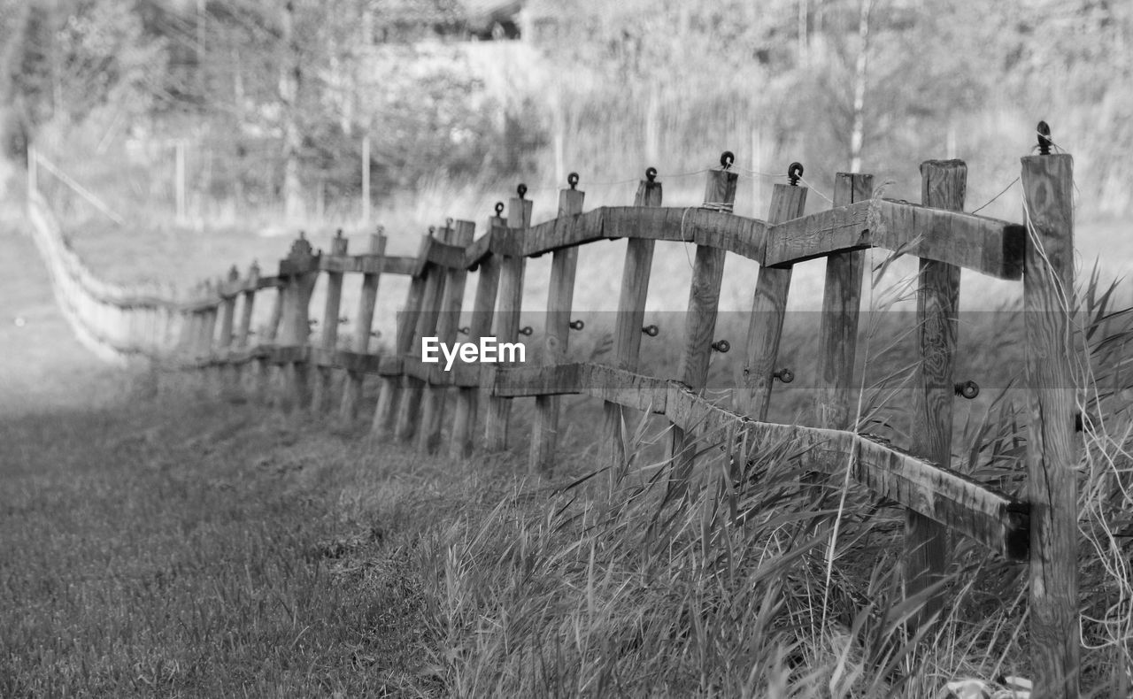 PANORAMIC SHOT OF BRIDGE ON LAND