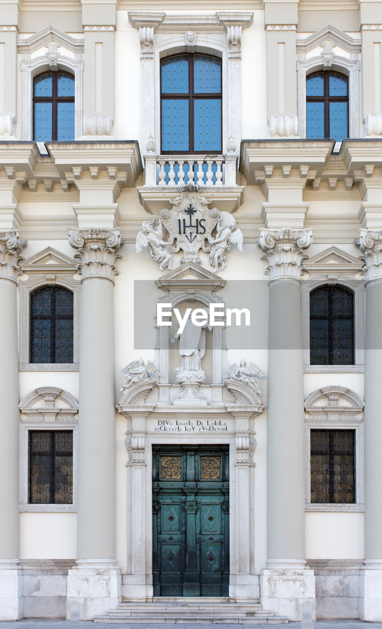 ENTRANCE OF HISTORIC BUILDING