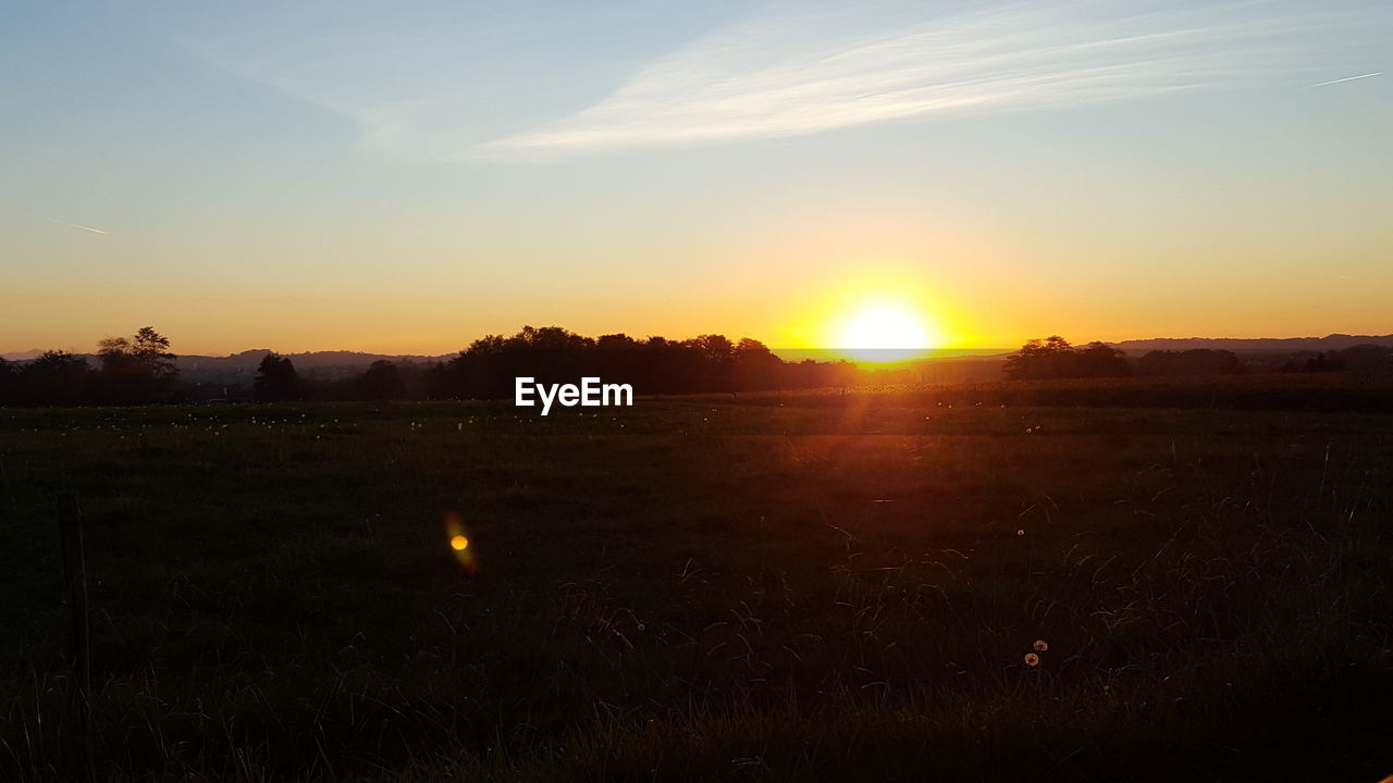 SCENIC VIEW OF SUNSET SKY