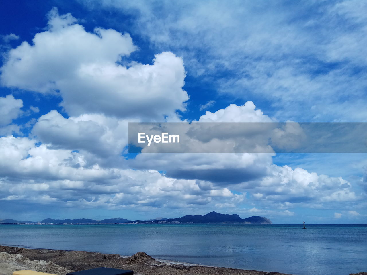 PANORAMIC VIEW OF SEA AGAINST SKY