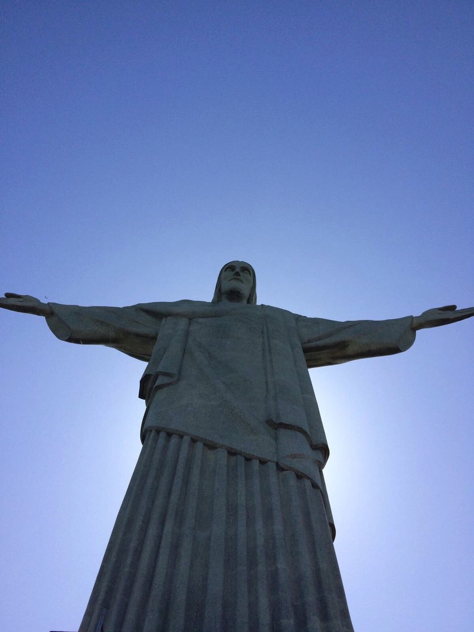 LOW ANGLE VIEW OF SCULPTURE AGAINST SKY