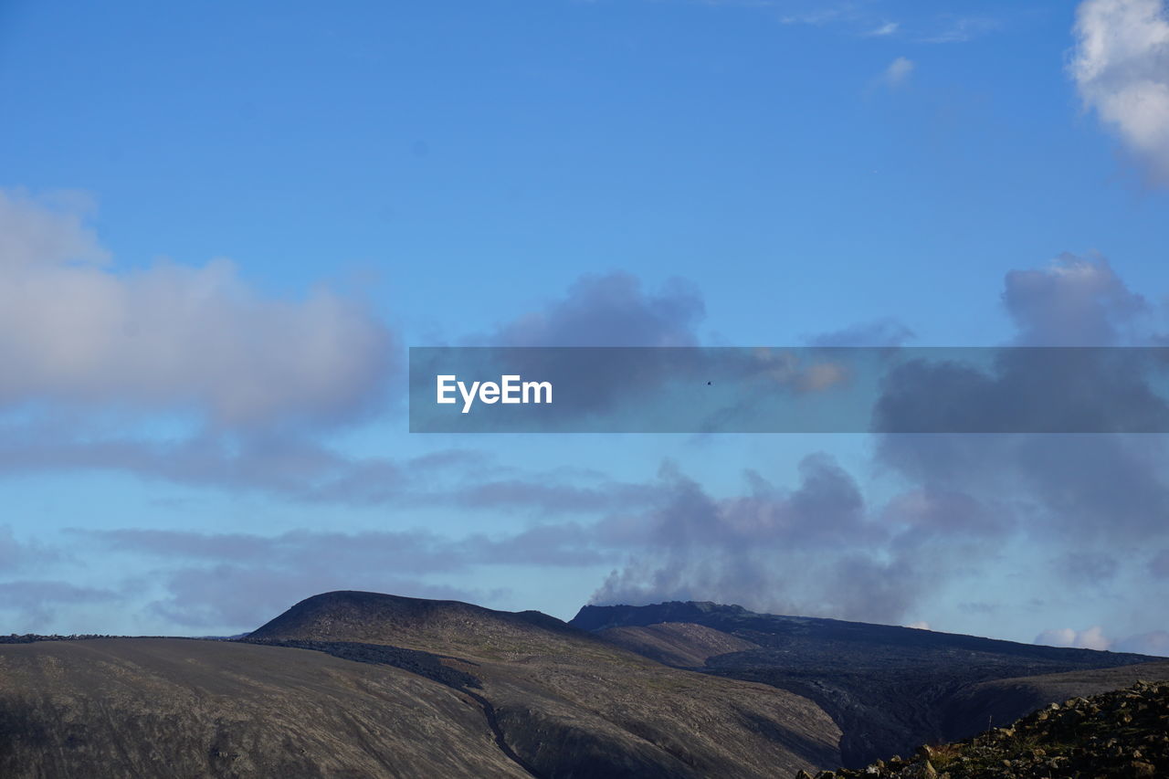 SCENIC VIEW OF MOUNTAIN AGAINST SKY