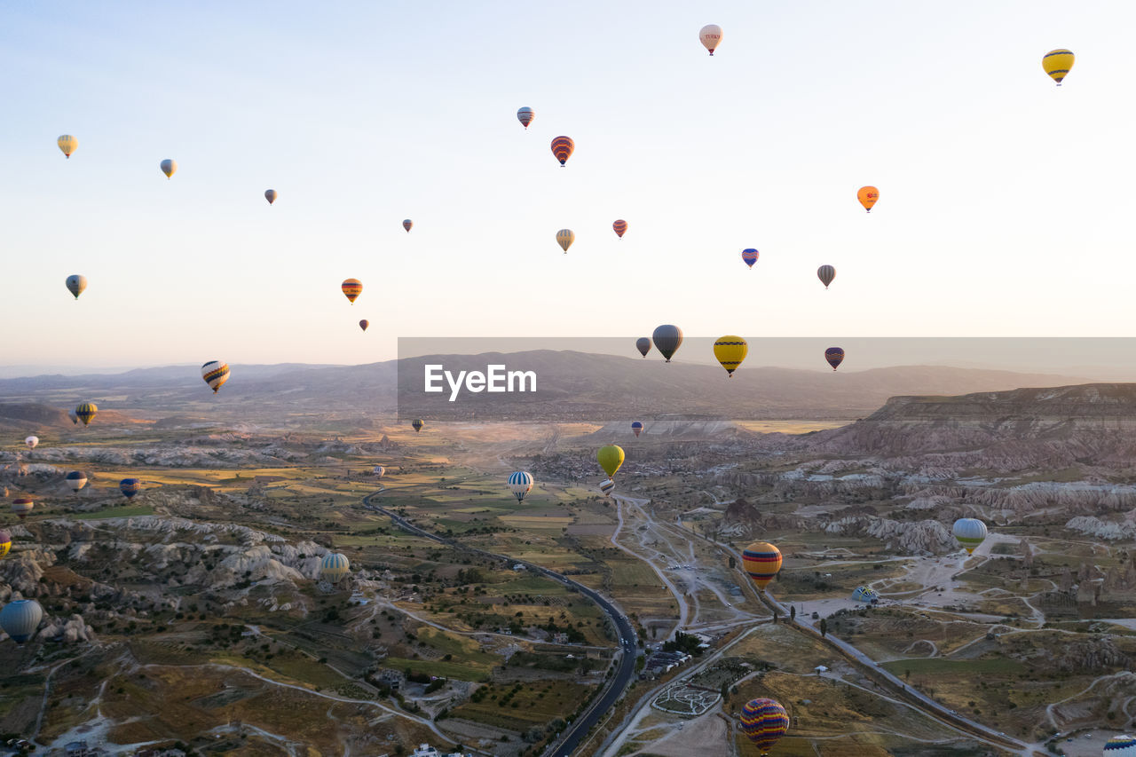 HOT AIR BALLOONS FLYING IN SKY