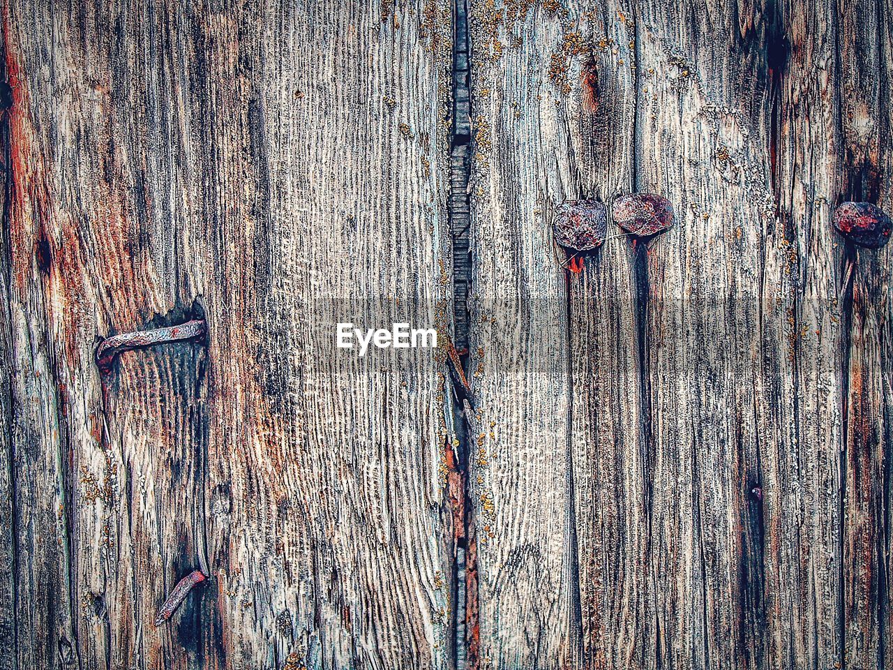 FULL FRAME SHOT OF RUSTY METAL CHAIN