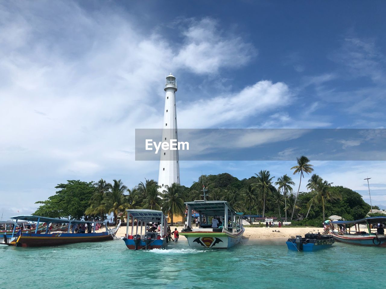 VIEW OF BOATS IN WATER