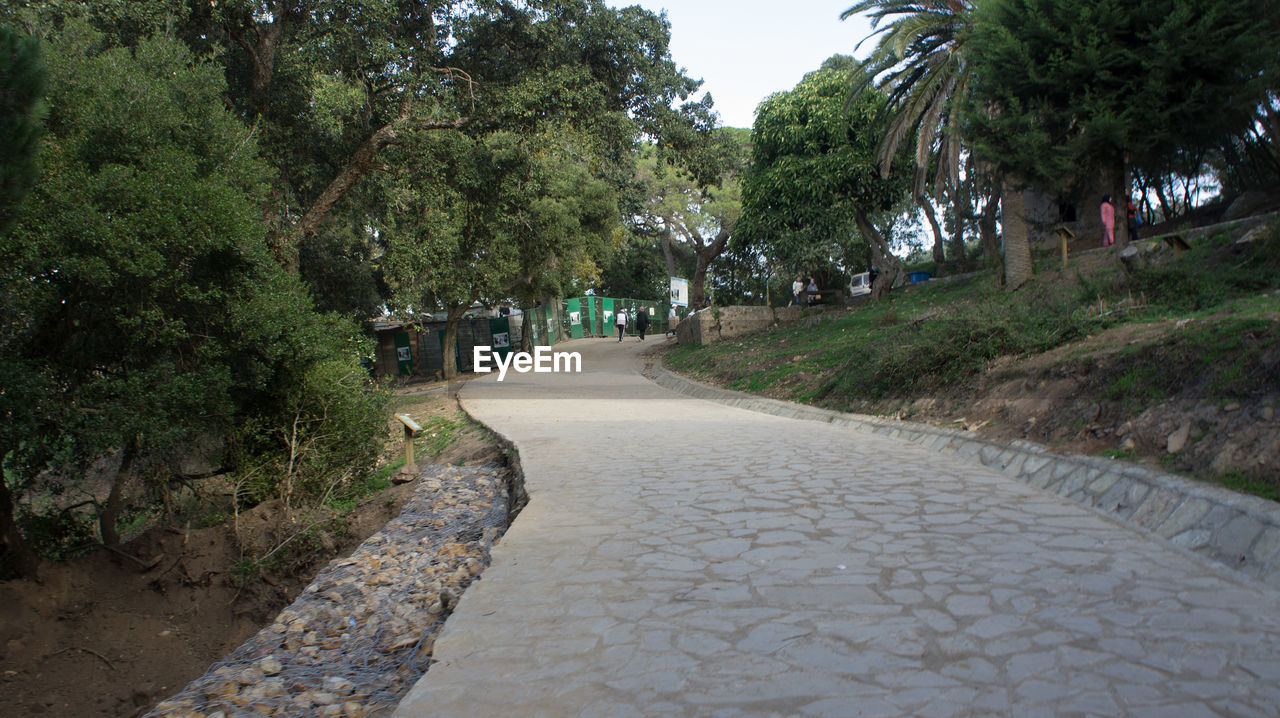 FOOTPATH ON WALKWAY