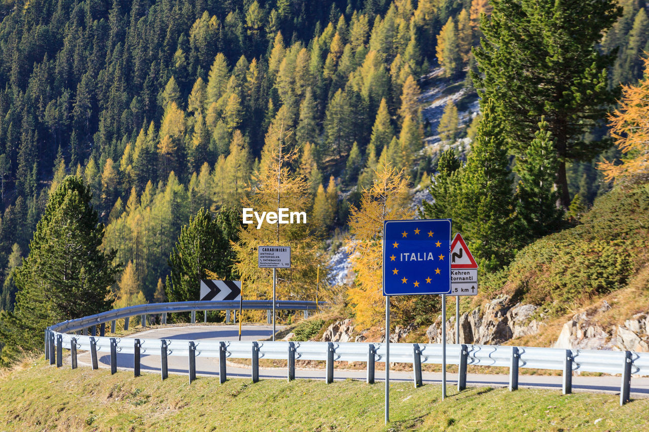 Land border between austria and italy in the alps