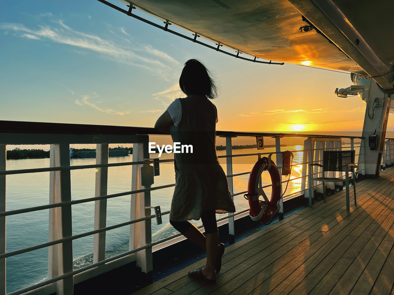 Sunset on cruise 