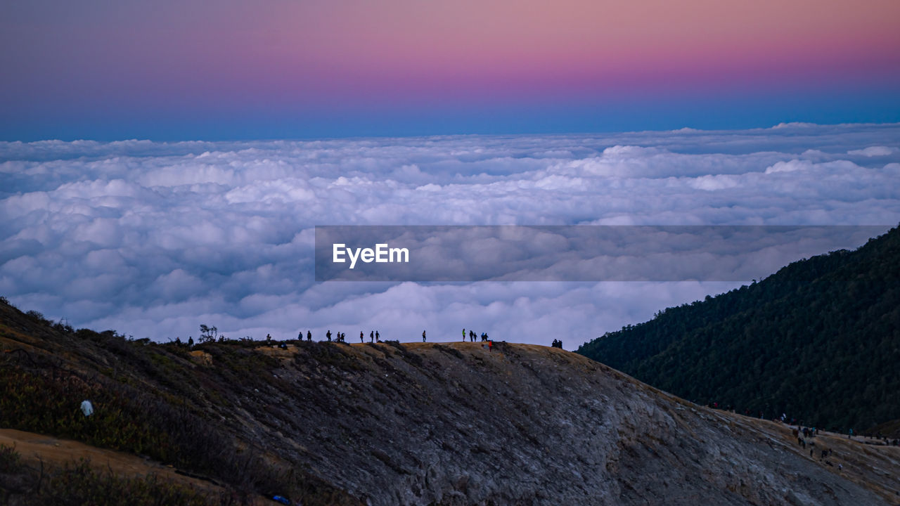 PANORAMIC VIEW OF LANDSCAPE AGAINST SKY