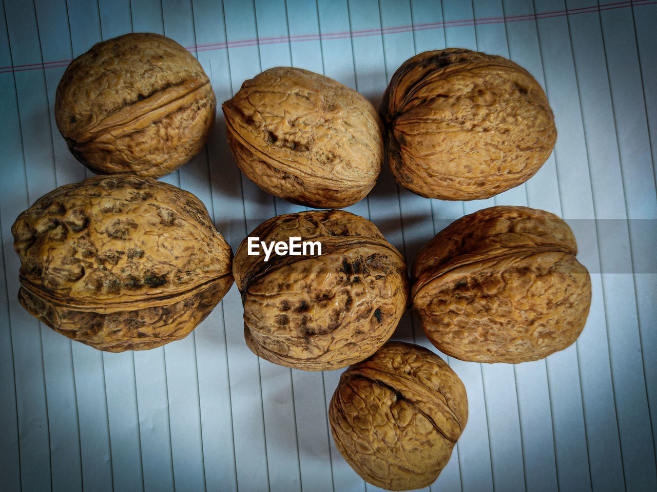 HIGH ANGLE VIEW OF BREAD