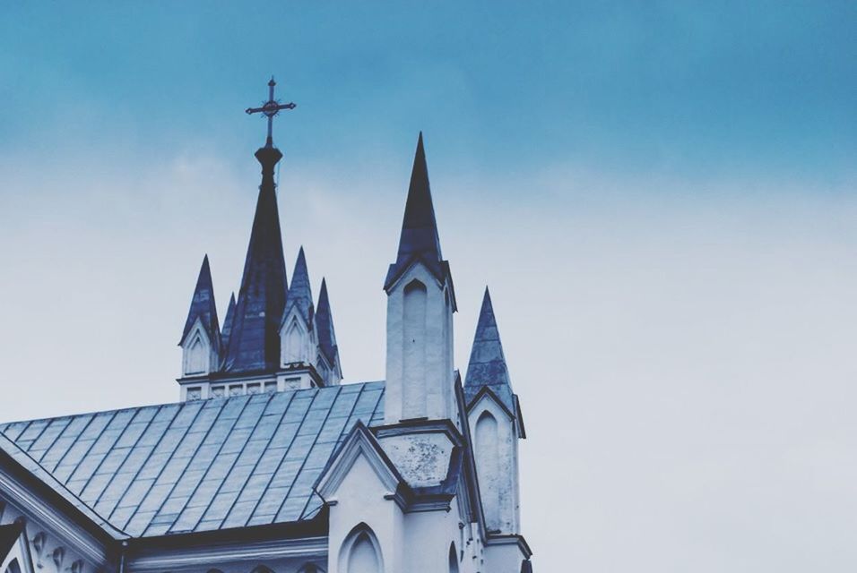 LOW ANGLE VIEW OF CHURCH AGAINST SKY