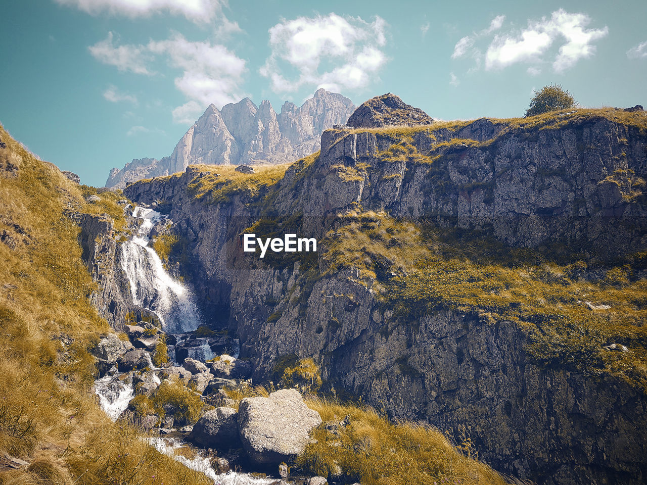 EyeEmNewHere Mountain Sky Cloud - Sky No People Nature Outdoors Day Hiking Wilderness Area Tranquility Art Of Visuals Explore Landscape