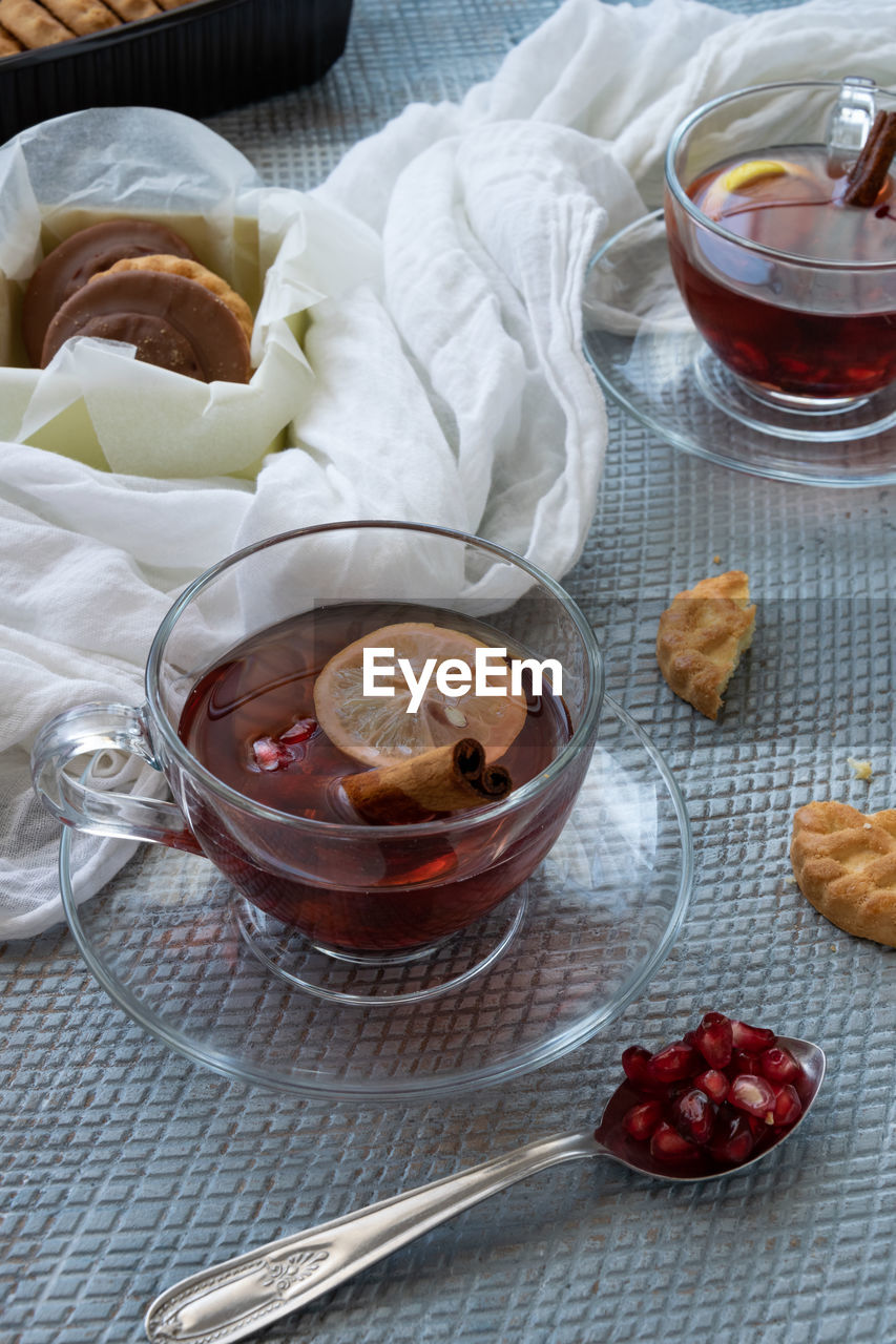 HIGH ANGLE VIEW OF BREAKFAST IN BOWL