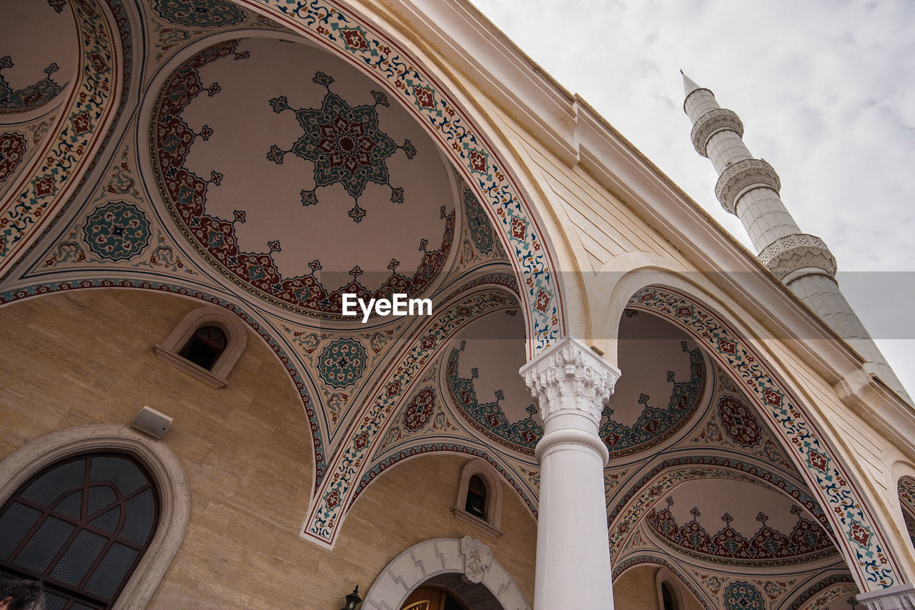 Mosque close-up