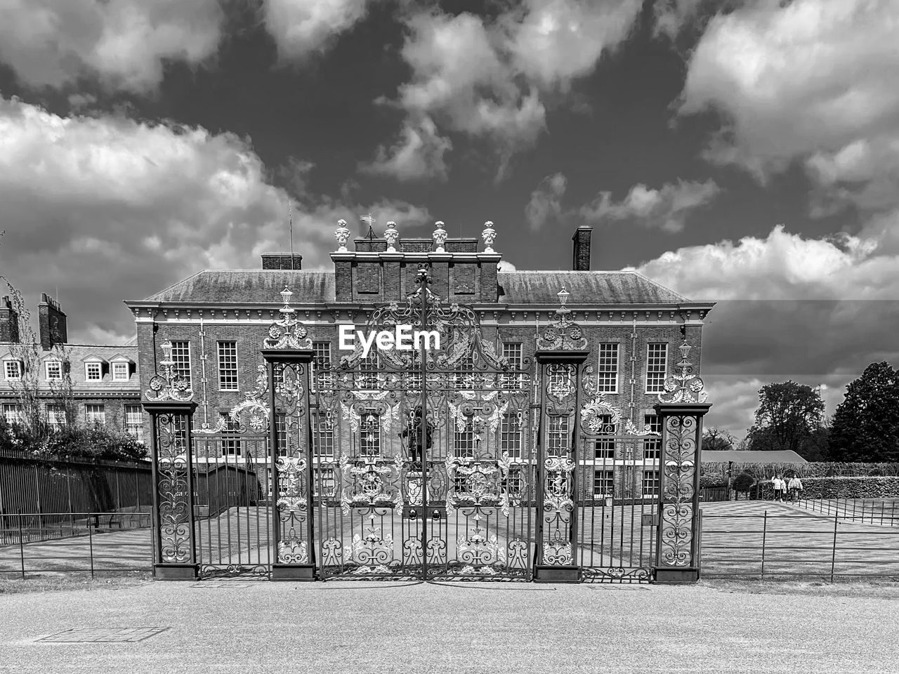 black and white, cloud, architecture, sky, monochrome, monochrome photography, built structure, building exterior, nature, city, urban area, building, no people, history, the past, outdoors, day, travel destinations, tree, cityscape, gate