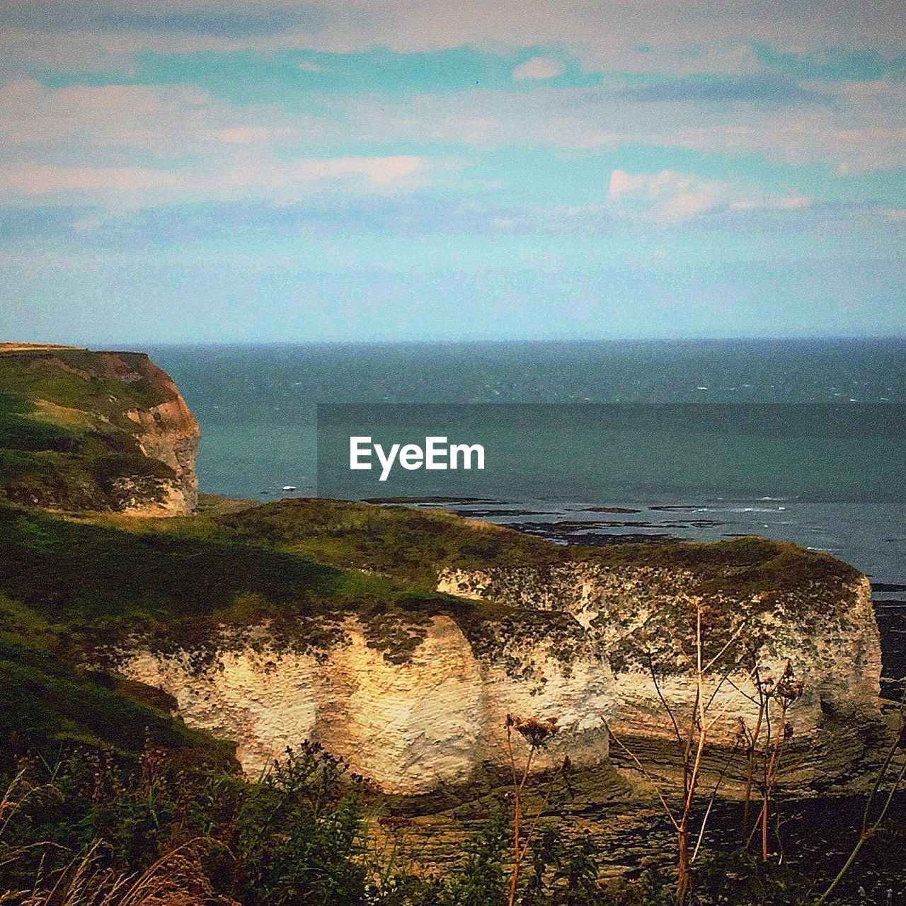 VIEW OF SEA AGAINST SKY