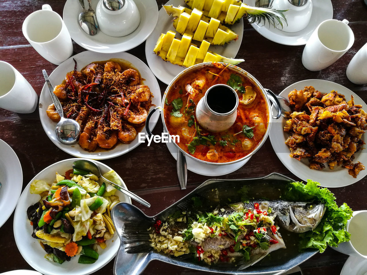 HIGH ANGLE VIEW OF MEAL SERVED IN PLATE