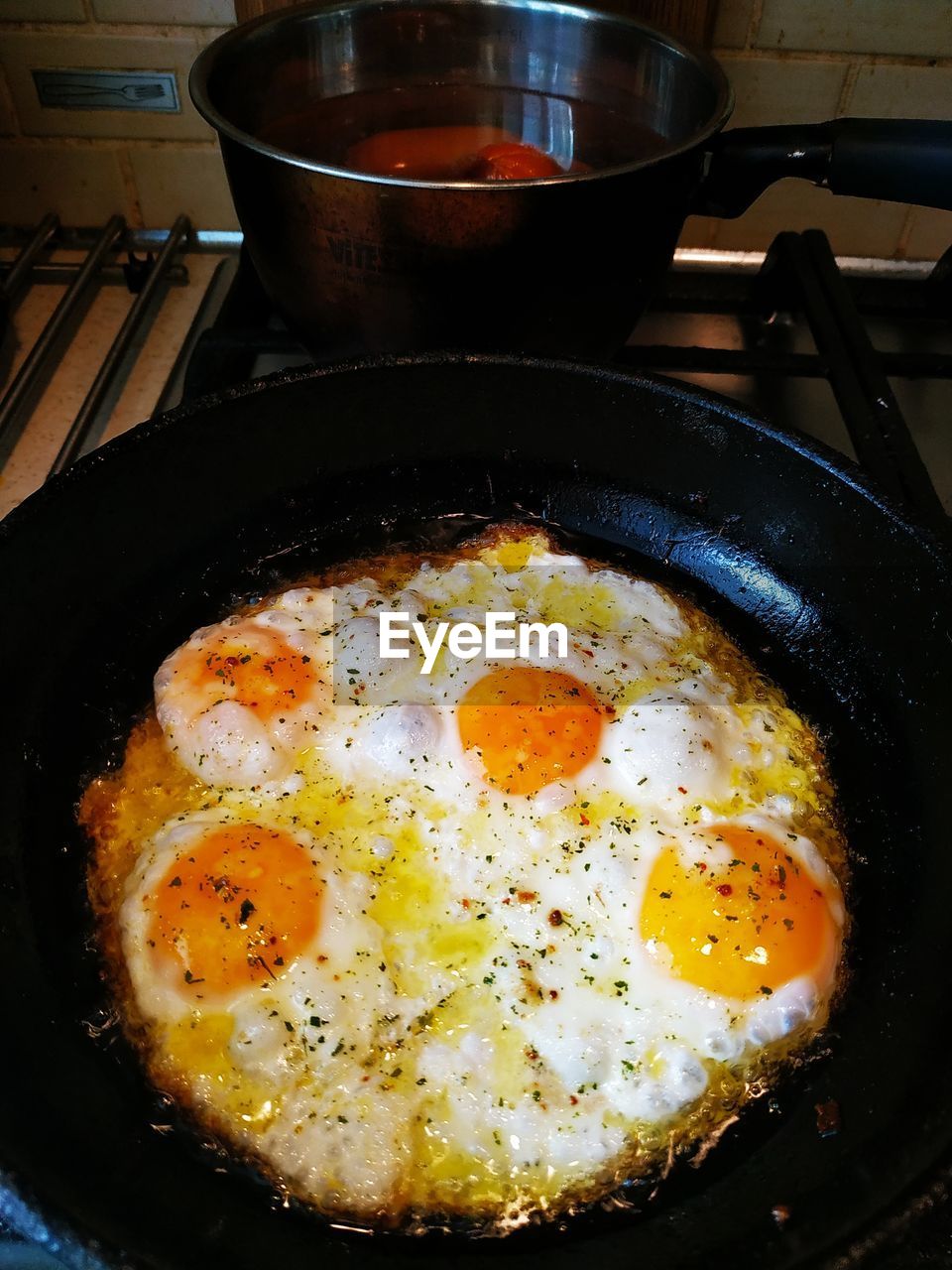 CLOSE-UP OF BREAKFAST