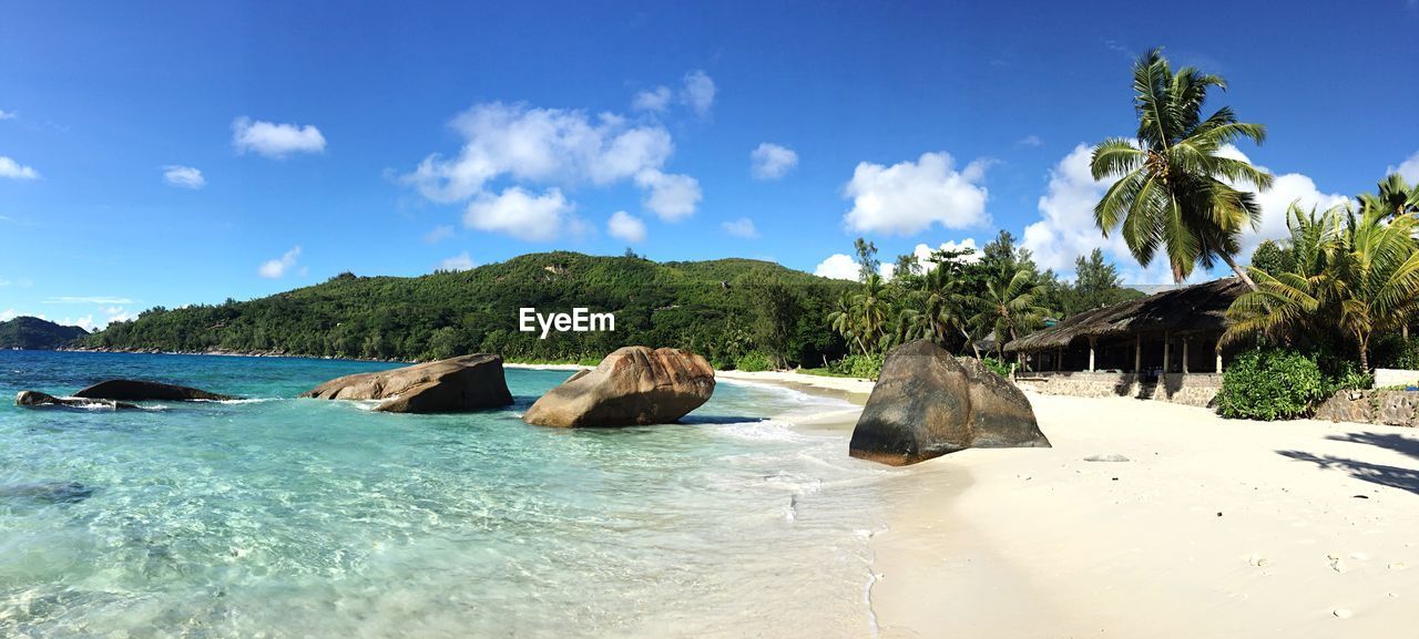 PANORAMIC SHOT OF SEA AGAINST SKY