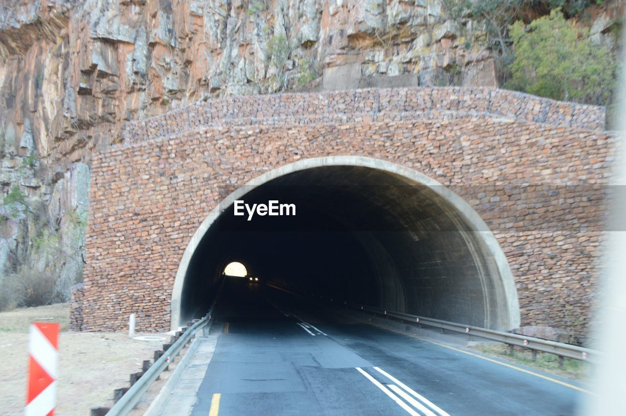 TUNNEL WITH TUNNEL