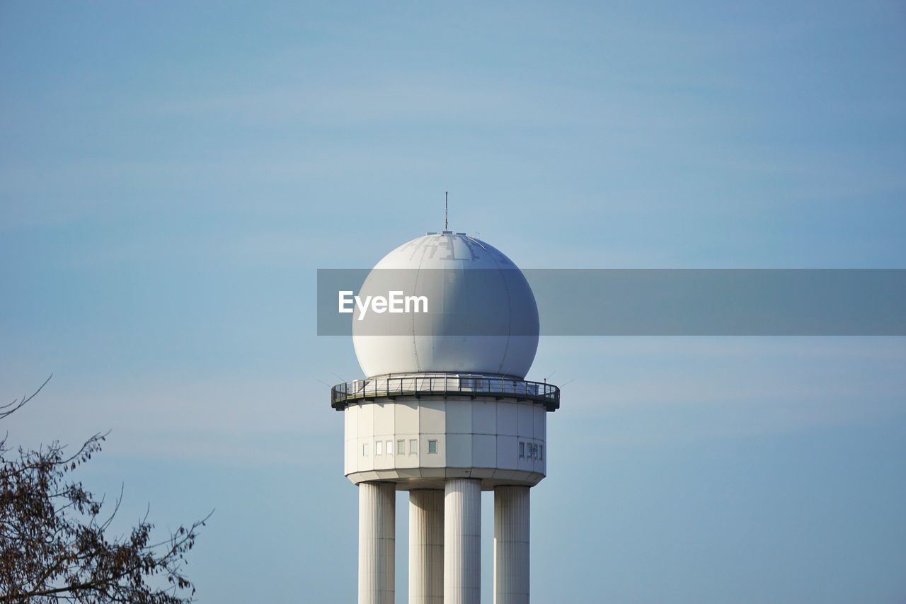 LOW ANGLE VIEW OF TOWER AGAINST SKY