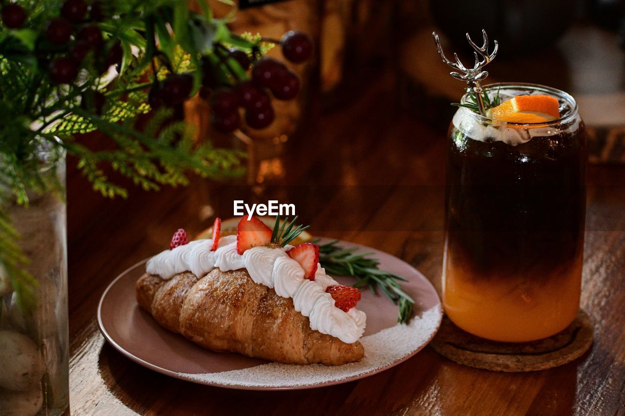 food and drink, food, fast food, healthy eating, fruit, drink, meal, freshness, no people, table, refreshment, bread, baked, wood, glass, restaurant, sweet food, plant, wellbeing, dish, alcohol, produce, nature, brunch, drinking glass, plate, vegetable, french food