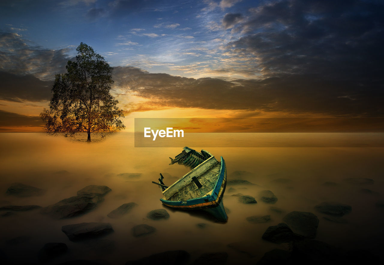 SCENIC VIEW OF SEA DURING WINTER AGAINST SKY