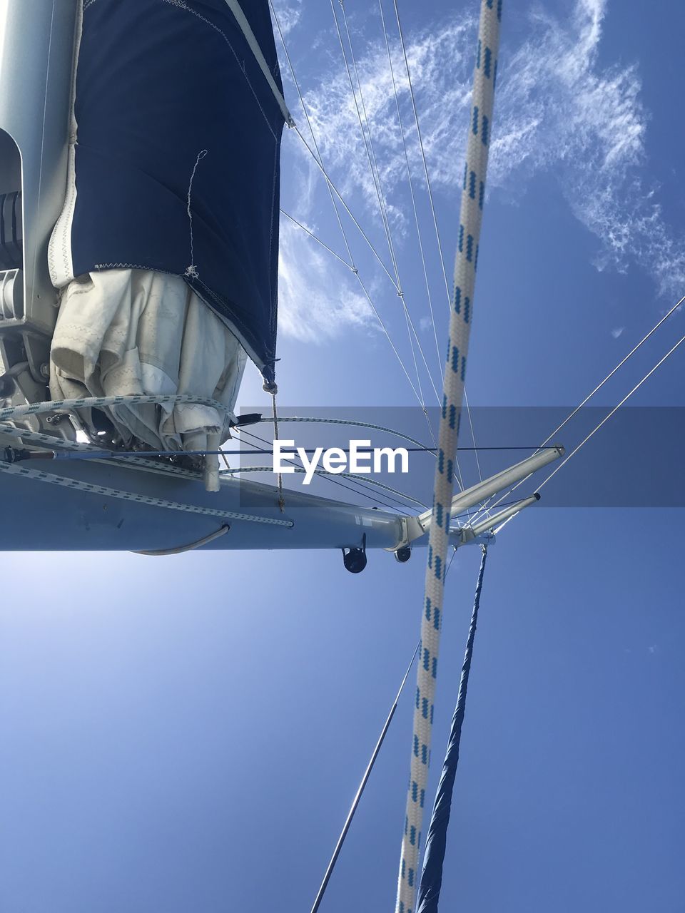 LOW ANGLE VIEW OF ELECTRICITY PYLON AGAINST SKY