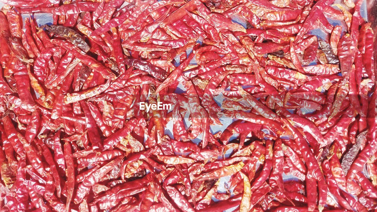 full frame, backgrounds, red, vegetable, no people, food, produce, close-up, abundance, pattern, day, plant, large group of objects, still life, high angle view, indoors