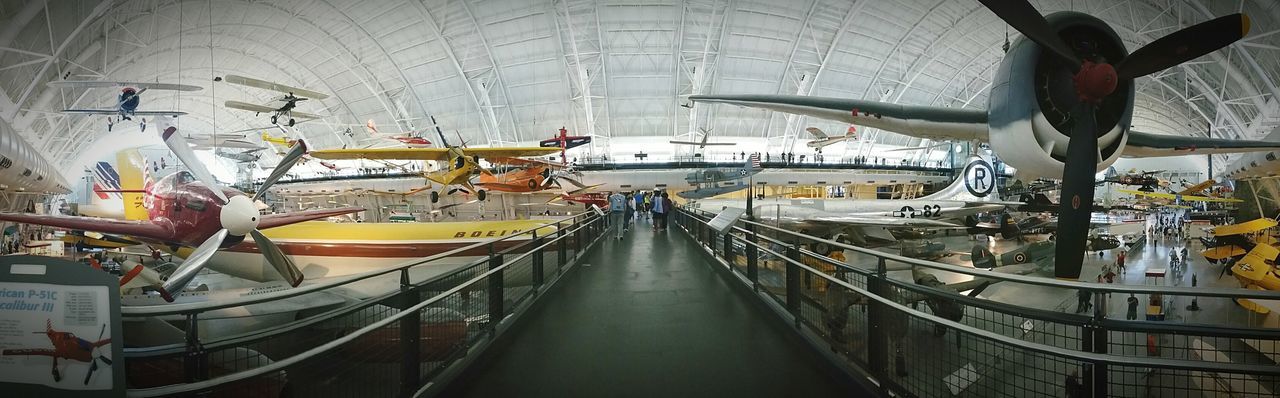 VIEW OF ESCALATOR WITH ESCALATOR