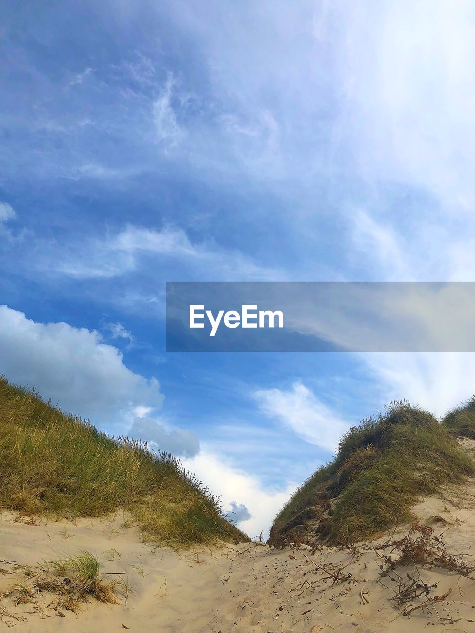 LOW ANGLE VIEW OF MOUNTAIN AGAINST SKY