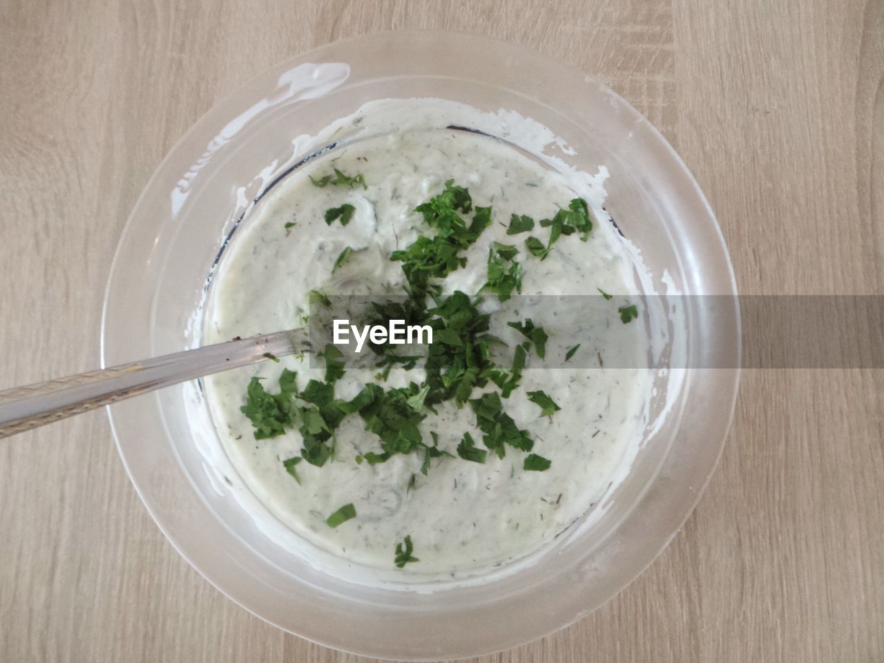 HIGH ANGLE VIEW OF FOOD IN BOWL