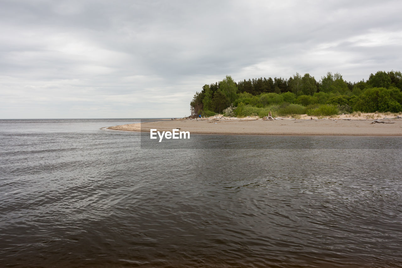 VIEW OF SEA AGAINST SKY