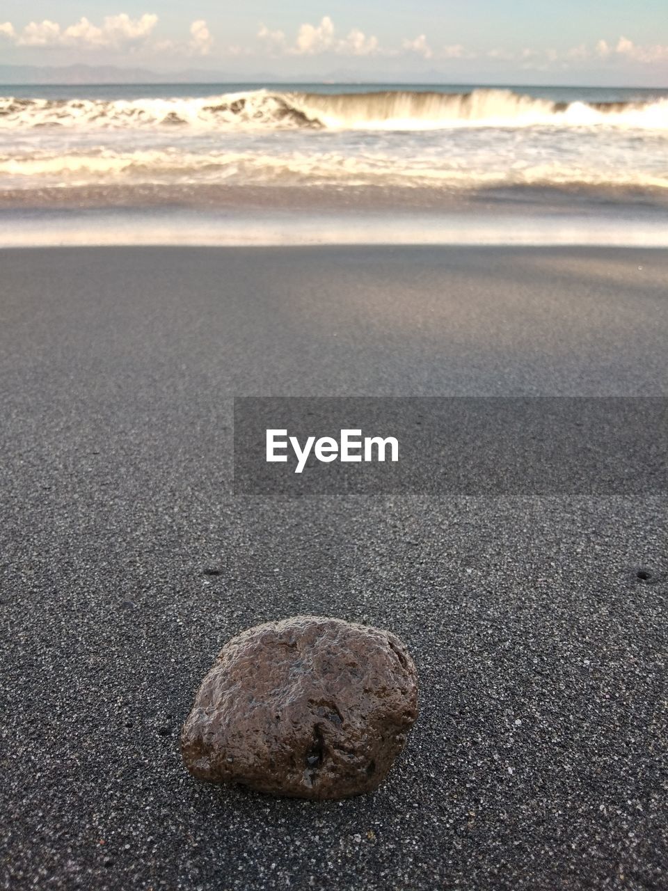 SURFACE LEVEL OF SEA SHORE
