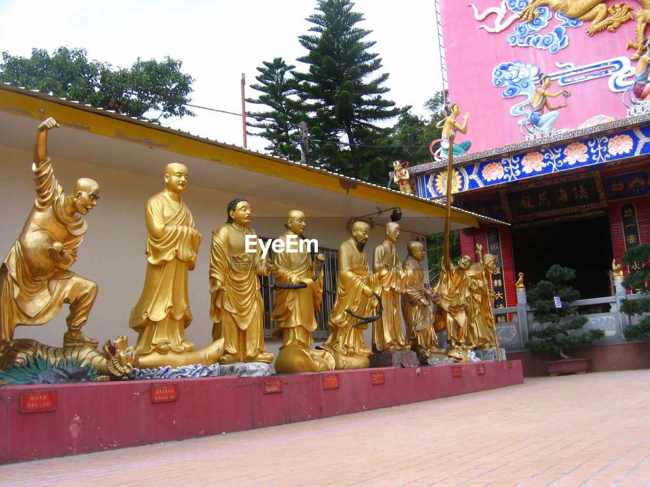 SCULPTURE OF BUDDHA STATUE