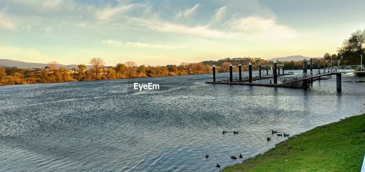 SCENIC VIEW OF RIVER AGAINST SKY