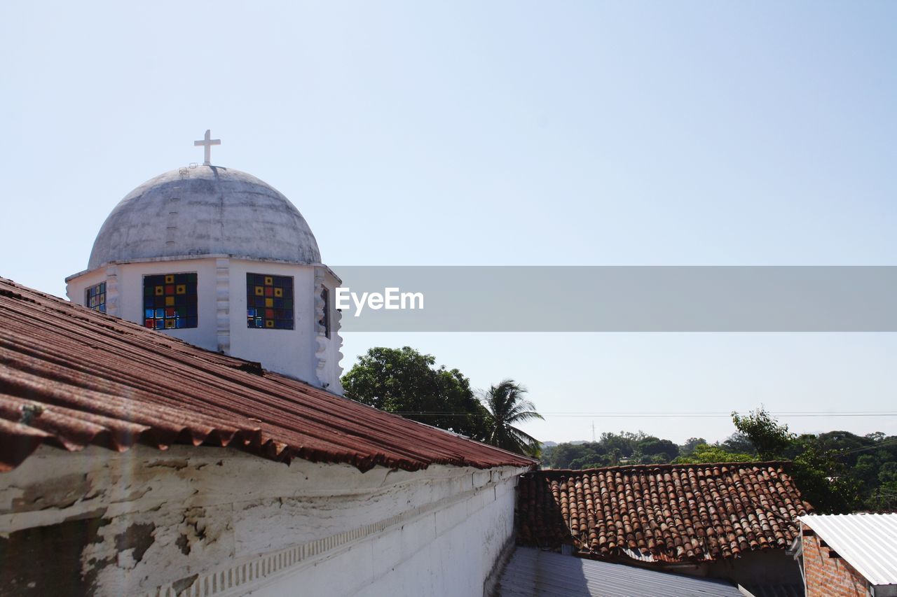 CATHEDRAL AGAINST SKY