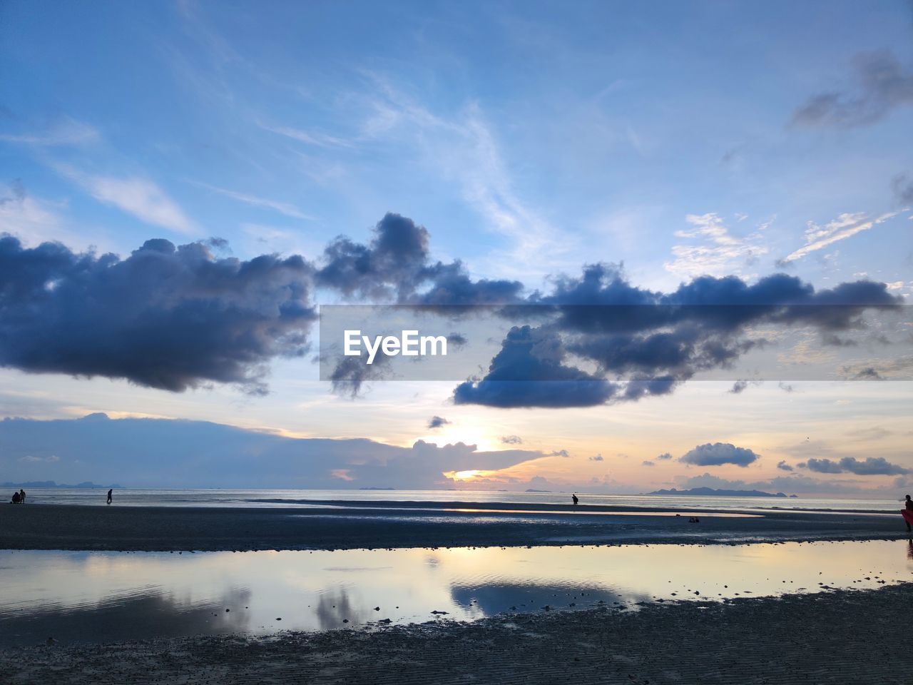 sky, water, cloud, sea, beauty in nature, scenics - nature, horizon, beach, nature, land, reflection, sunset, shore, ocean, environment, tranquility, landscape, dawn, coast, tranquil scene, travel destinations, sunlight, travel, body of water, blue, outdoors, holiday, vacation, trip, horizon over water, wave, tourism, idyllic, seascape, evening, dramatic sky, sun, summer, silhouette, non-urban scene, coastline