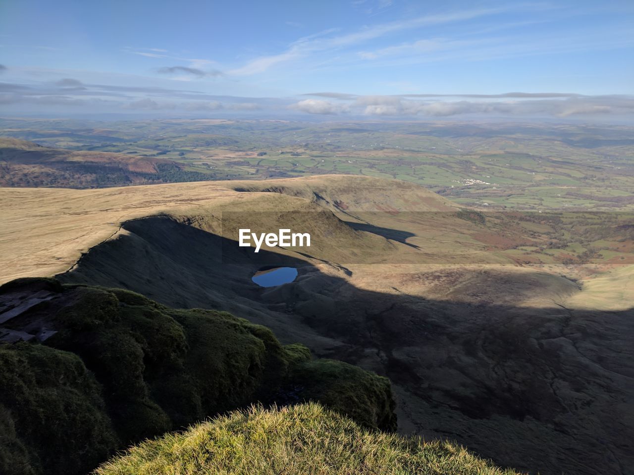 AERIAL VIEW OF A MOUNTAIN