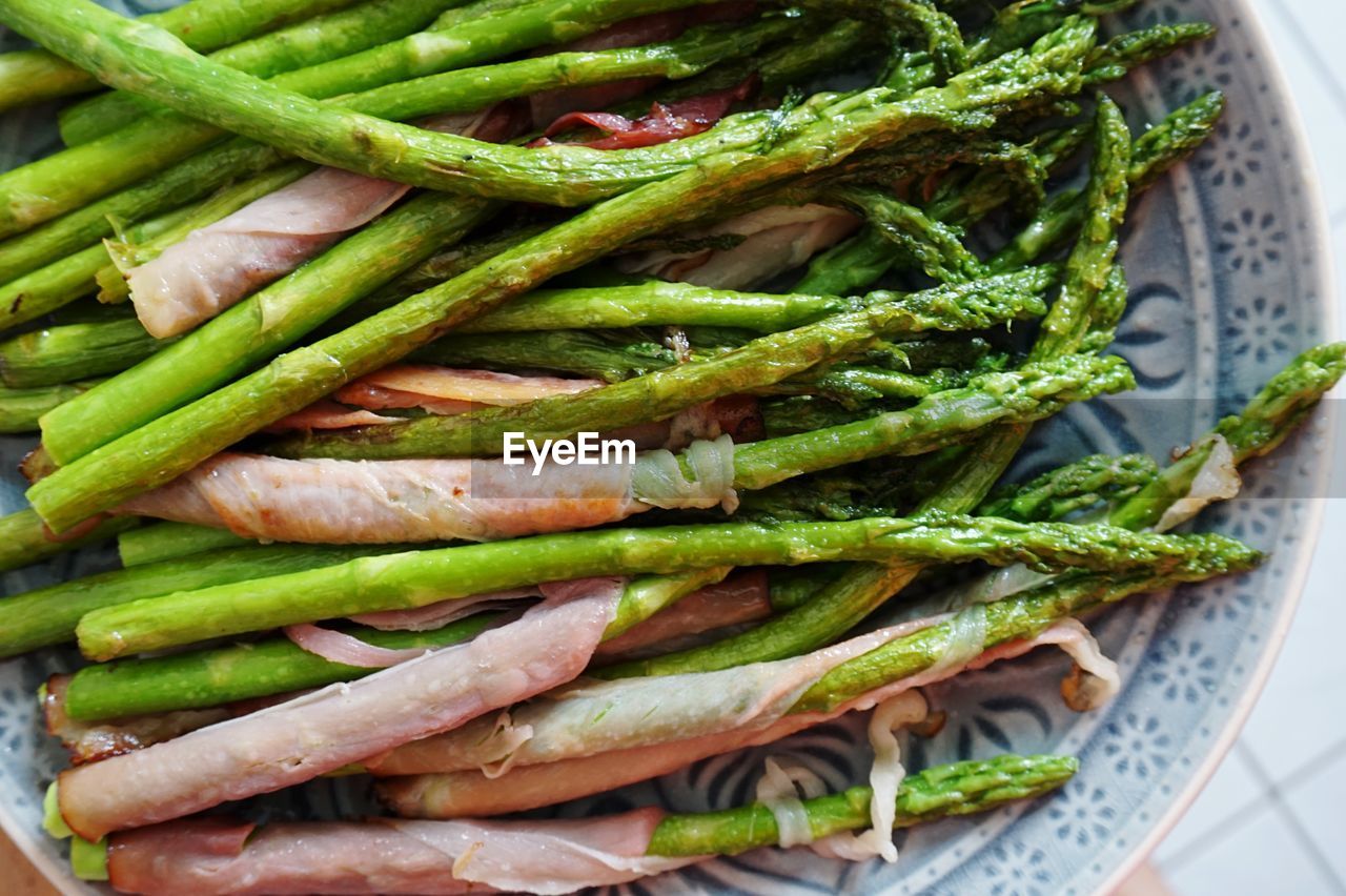 HIGH ANGLE VIEW OF RICE