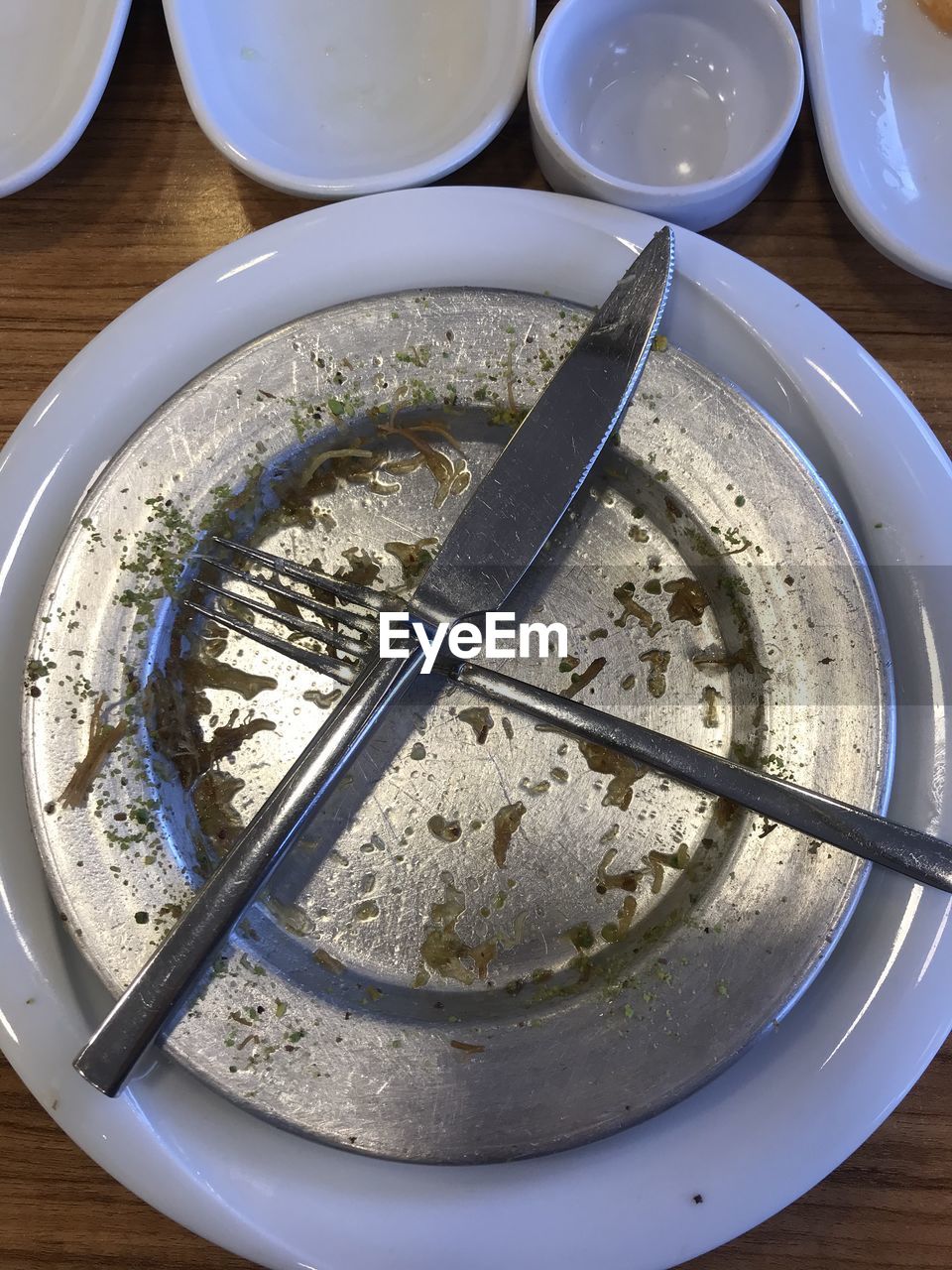 HIGH ANGLE VIEW OF FOOD IN BOWL